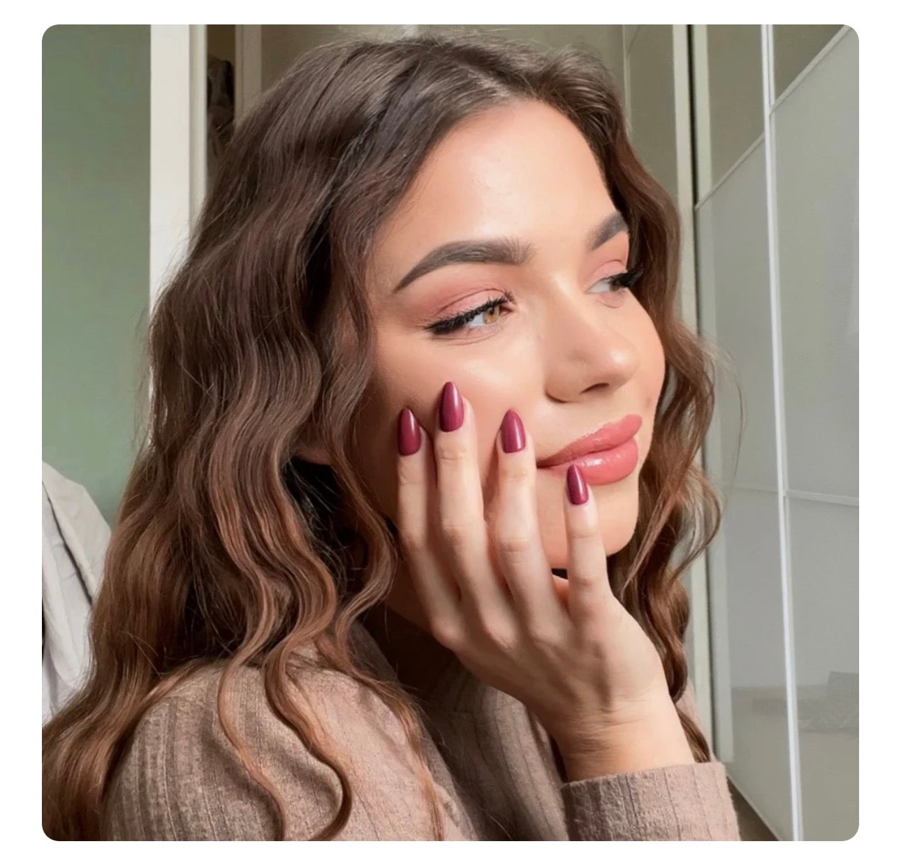 Burgundy nails